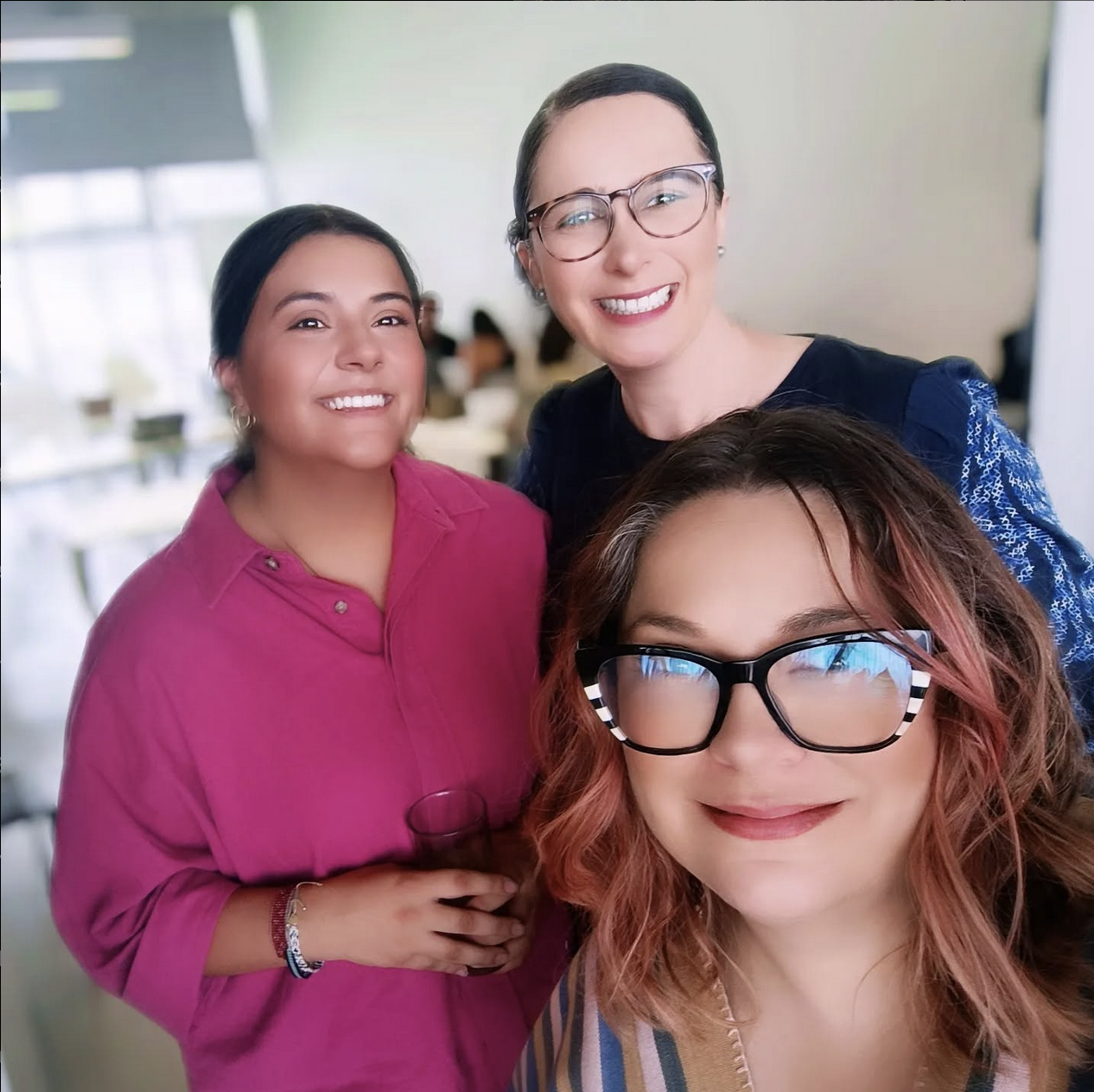 Sofi, Ele y Eva momentos antes del Taller Cocinando los futuros de la alimentación Funcional en Centro